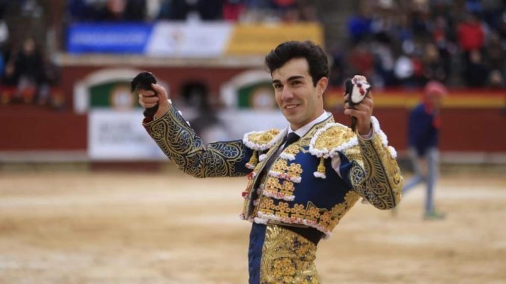 Tomás Rufo, con los alumnos de la Escuela Taurina de Castellón