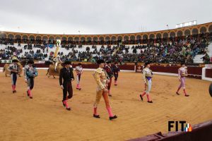 Ganas y buen toreo de los novilleros ante el diluvio en Olivenza