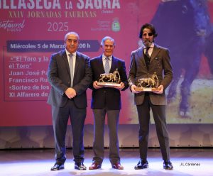 Puerta grande de Ruiz Miguel y Padilla en Villaseca de la Sagra