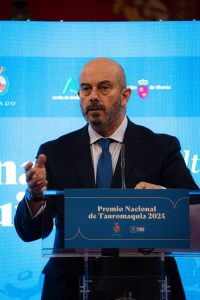 Entregado en el Senado el Premio Nacional de Tauromaquia