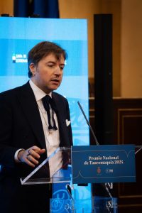 Entregado en el Senado el Premio Nacional de Tauromaquia