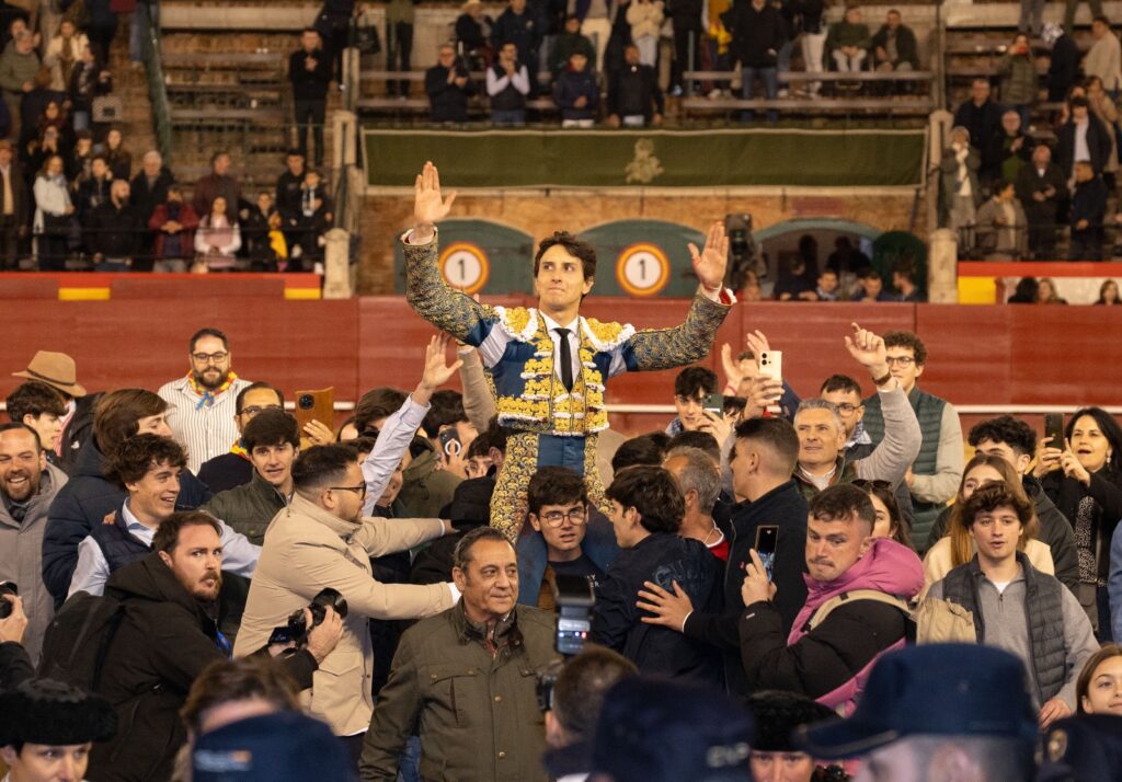 Roca Rey y 'Frenoso', de Victoriano del Río, se unen en Valencia