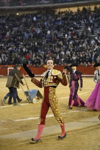 Puerta grande de Román y milagro de Borja Jiménez en Valencia
