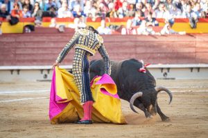 Sebastián Castella abre la puerta grande de Castellón