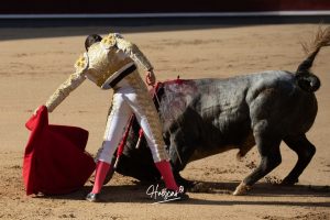 Una faena de Ferrera, sin espada, destaca en Madrid