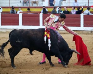 Puerta grande de Borja Jiménez y Ginés Marín en Mérida