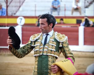 Puerta grande de Borja Jiménez y Ginés Marín en Mérida