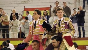 Puerta grande de Borja Jiménez y Ginés Marín en Mérida