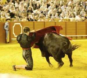 Marco Pérez corta dos orejas y Zulueta una en Sevilla