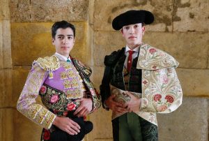 Marco Pérez corta dos orejas y Zulueta una en Sevilla