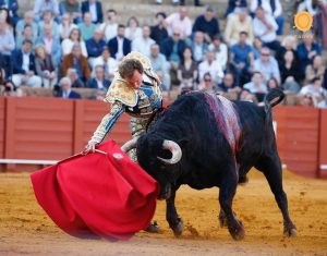 Un esforzado Román marida con los toros de Jerez