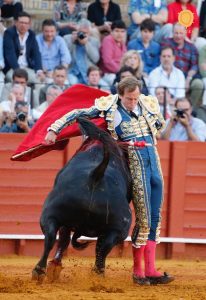 Un esforzado Román marida con los toros de Jerez