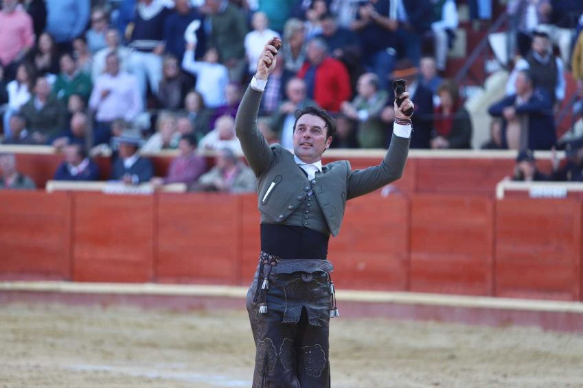 Andy Cartagena y Lea Vicens, de la plenitud de Sanlúcar a Arles