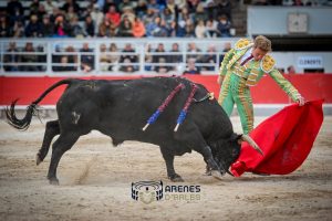 Sebastián Castella y Clemente, a hombros en Arles