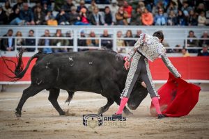 Sebastián Castella y Clemente, a hombros en Arles