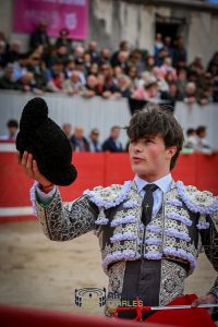 Sebastián Castella y Clemente, a hombros en Arles