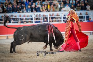 Arles vibra con una extraordinaria corrida de toros