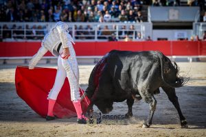 Arles vibra con una extraordinaria corrida de toros