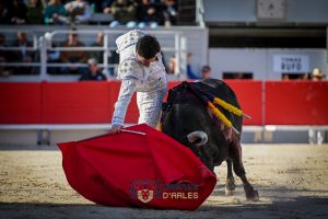 Arles vibra con una extraordinaria corrida de toros