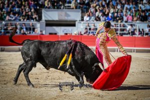 Arles vibra con una extraordinaria corrida de toros