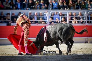 Arles vibra con una extraordinaria corrida de toros
