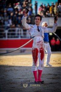 Arles vibra con una extraordinaria corrida de toros