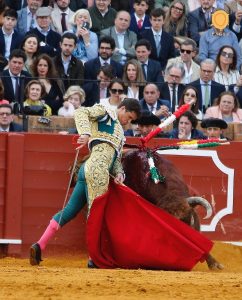 La firmeza y la seguridad de Luque destacan en Sevilla