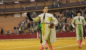 Ginés Marín dio una vuelta al ruedo en Zaragoza