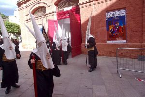 Lances de Futuro se une al mundo cofrade malagueño