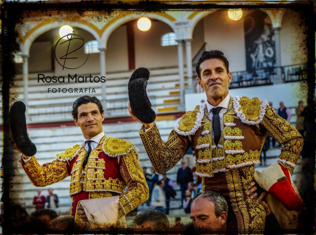 A hombros Alejandro Talavante y Pablo Aguado en Pozoblanco