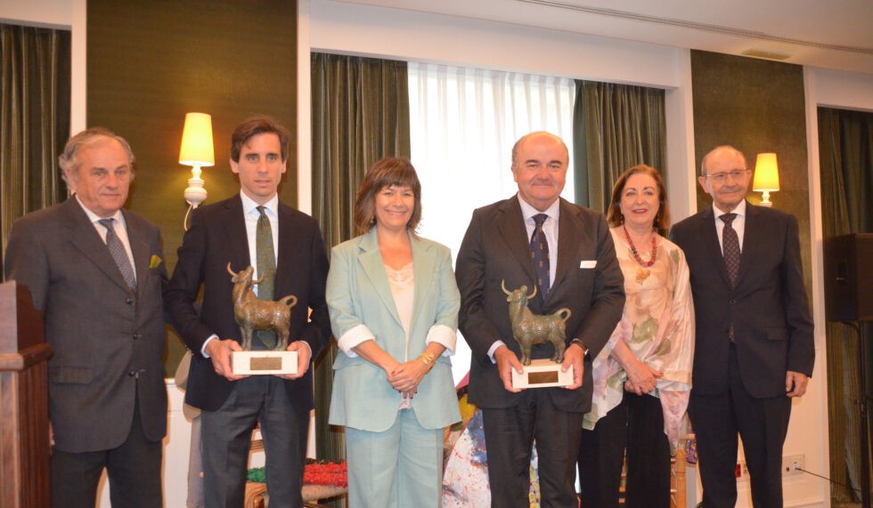 Juan Ortega y Santiago Domecq, premiados por el Hotel Colón