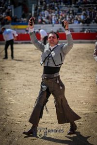 Triunfo de los tres rejoneadores en Arles