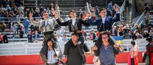 Triunfo de los tres rejoneadores en Arles