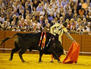 Morante de la Puebla sienta cátedra en Sevilla