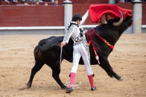 Oreja y vuelta al ruedo para Álvaro Lorenzo en Madrid