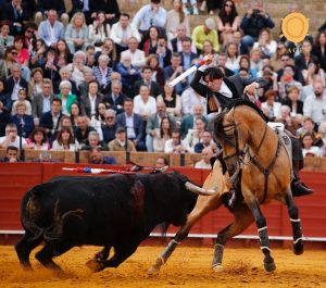 Diego Ventura y Guillermo Hermoso, oreja en Sevilla