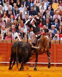 Diego Ventura y Guillermo Hermoso, oreja en Sevilla