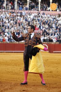 Morante, Manzanares y Talavante tocan pelo en Sevilla
