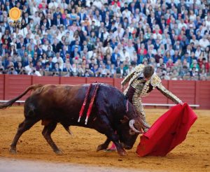 Faena para el recuerdo de Miguel Ángel Perera en Sevilla