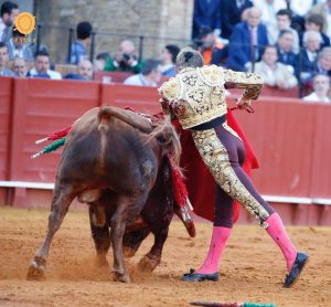 Faena para el recuerdo de Miguel Ángel Perera en Sevilla