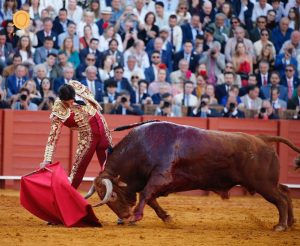 Faena para el recuerdo de Miguel Ángel Perera en Sevilla