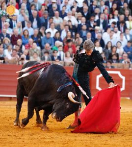 Faena para el recuerdo de Miguel Ángel Perera en Sevilla