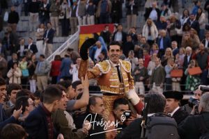 Creativa obra de arte de Talavante, que sale a hombros en Madrid