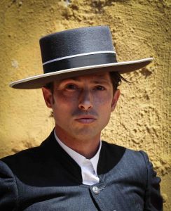 'El Astigitano', solidario en su tierra