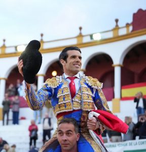 Doble salida a hombros en Jerez de los Caballeros