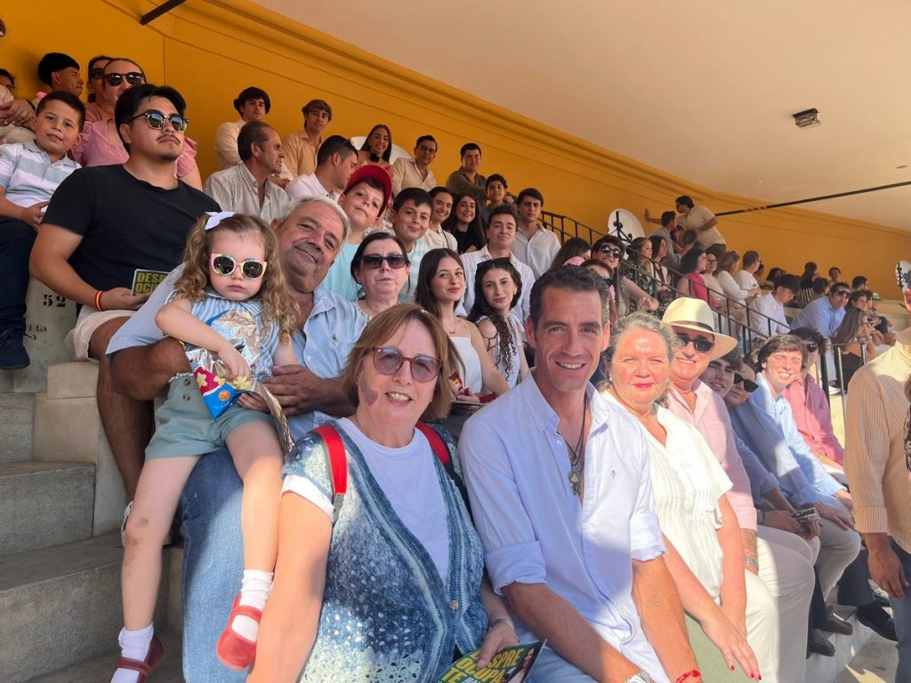 Pepe Moral, anfitrión de lujo con los estudiantes en Sevilla