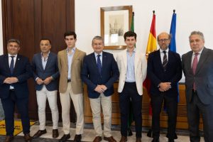 La Junta de Andalucía recibe a los finalistas del Circuito