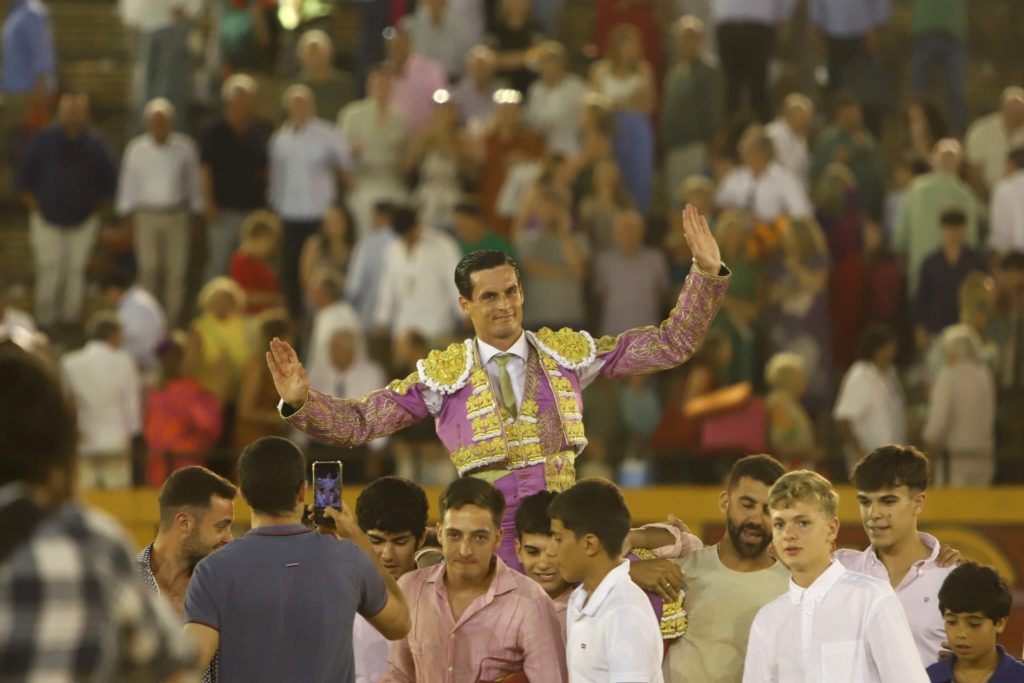 Puerta grande de David Galván en Algeciras