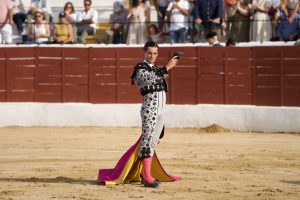 David Galván se lleva la tarde con los 'Adolfos' en Santisteban