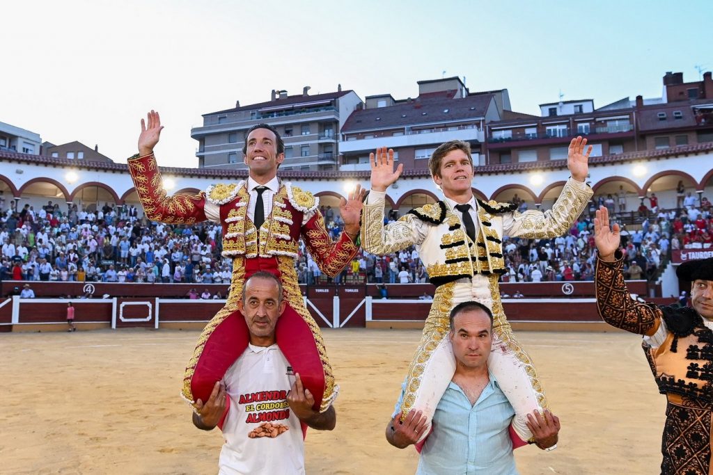 Borja Jiménez y David de Miranda salen a hombros en Soria
